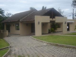 Los Cedros Eco Resort