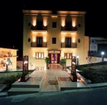 Ypsigro Palace