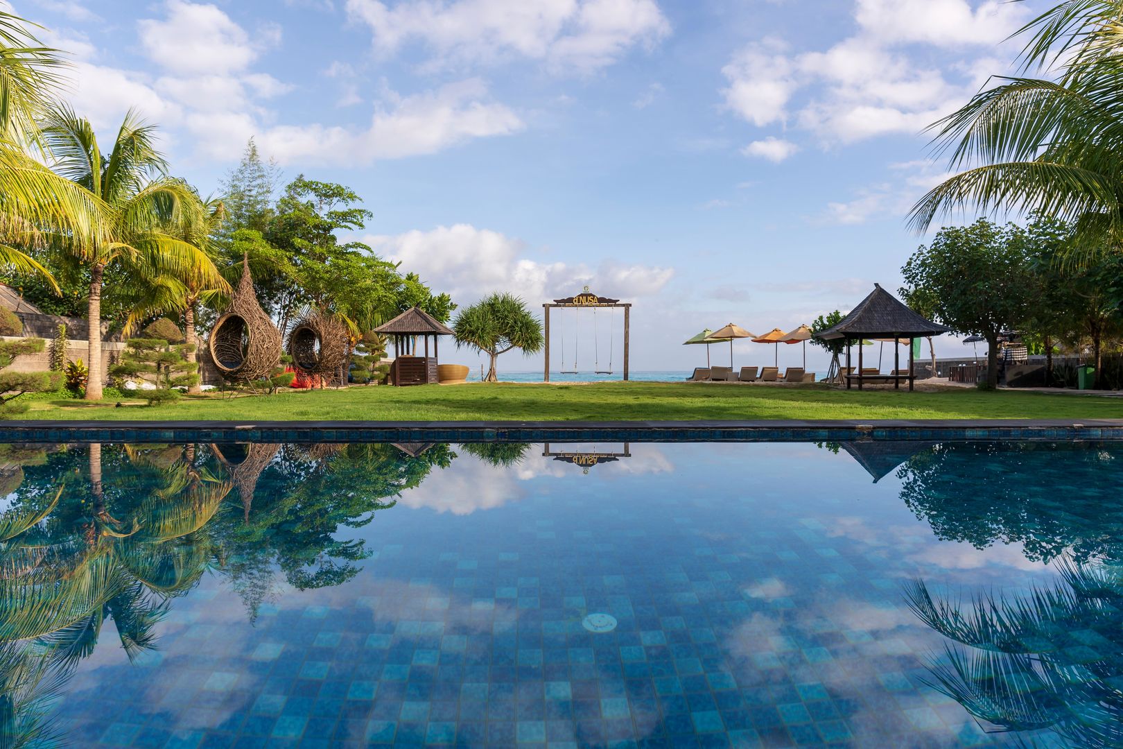 d' Nusa Beach Club and Resort