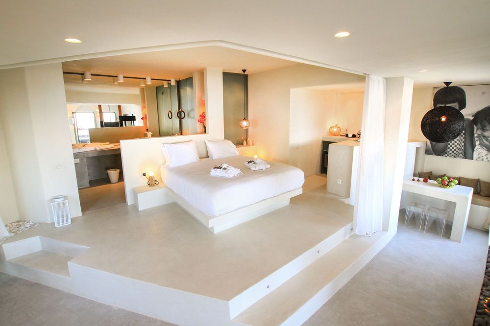 West East Suites