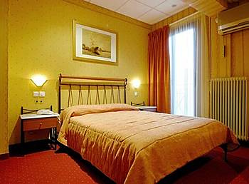 Argo Hotel Piraeus