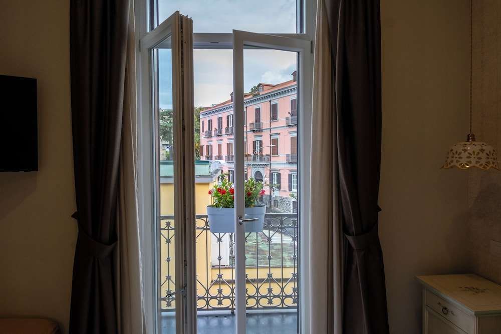 Palazzo Adele Rooms & Apartments