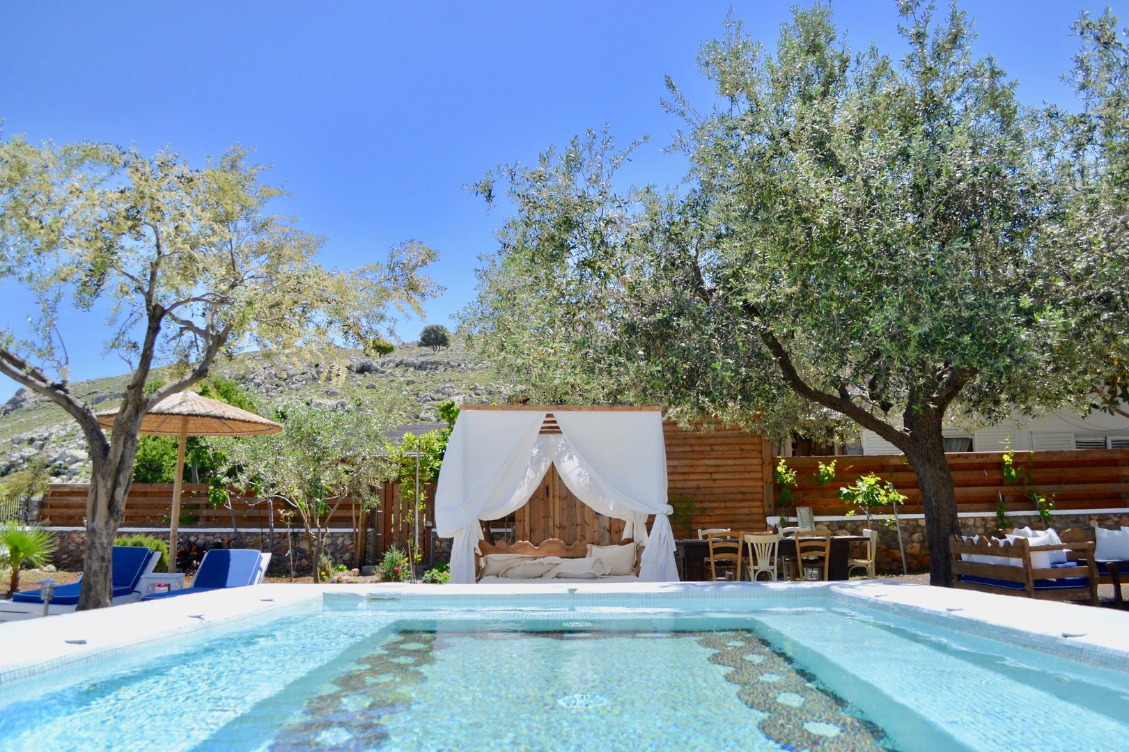 Caesars Gardens Hotel & Spa