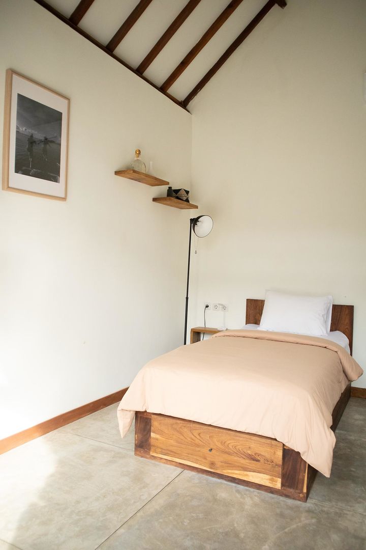 LMBK Surf House
