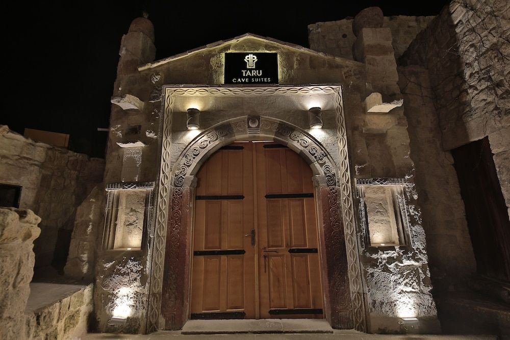 Taru Cave Suites
