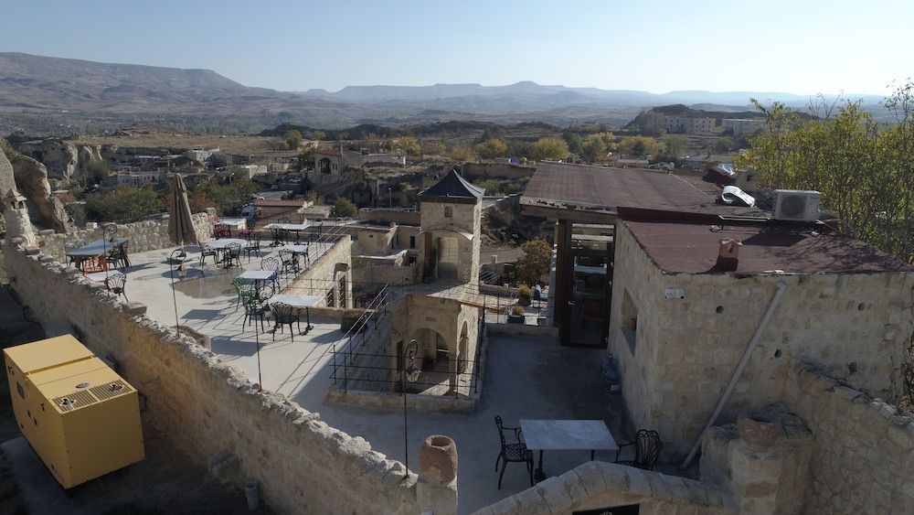 Taru Cave Suites