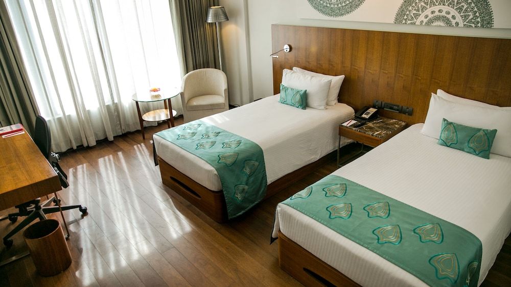 Vivanta Chennai, IT Expressway