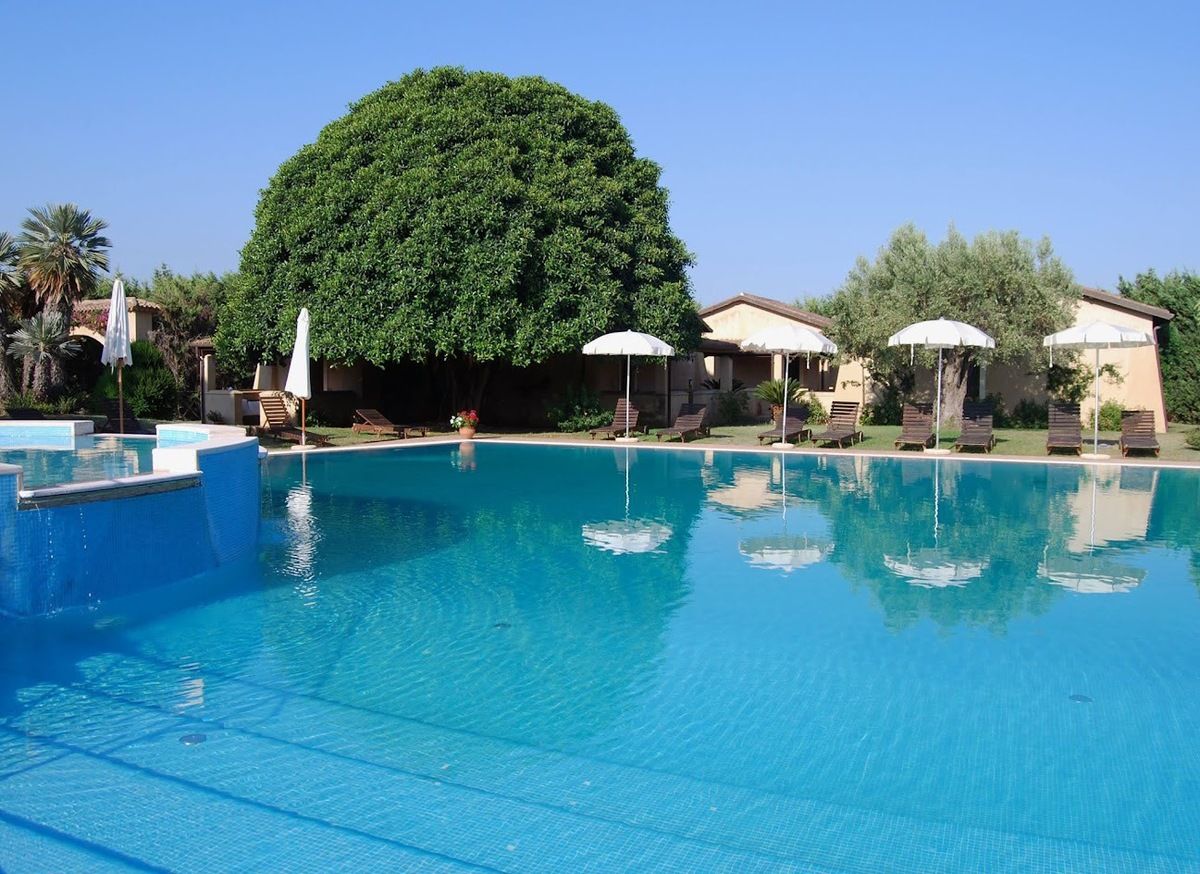 Borghetto Beach Club Resort