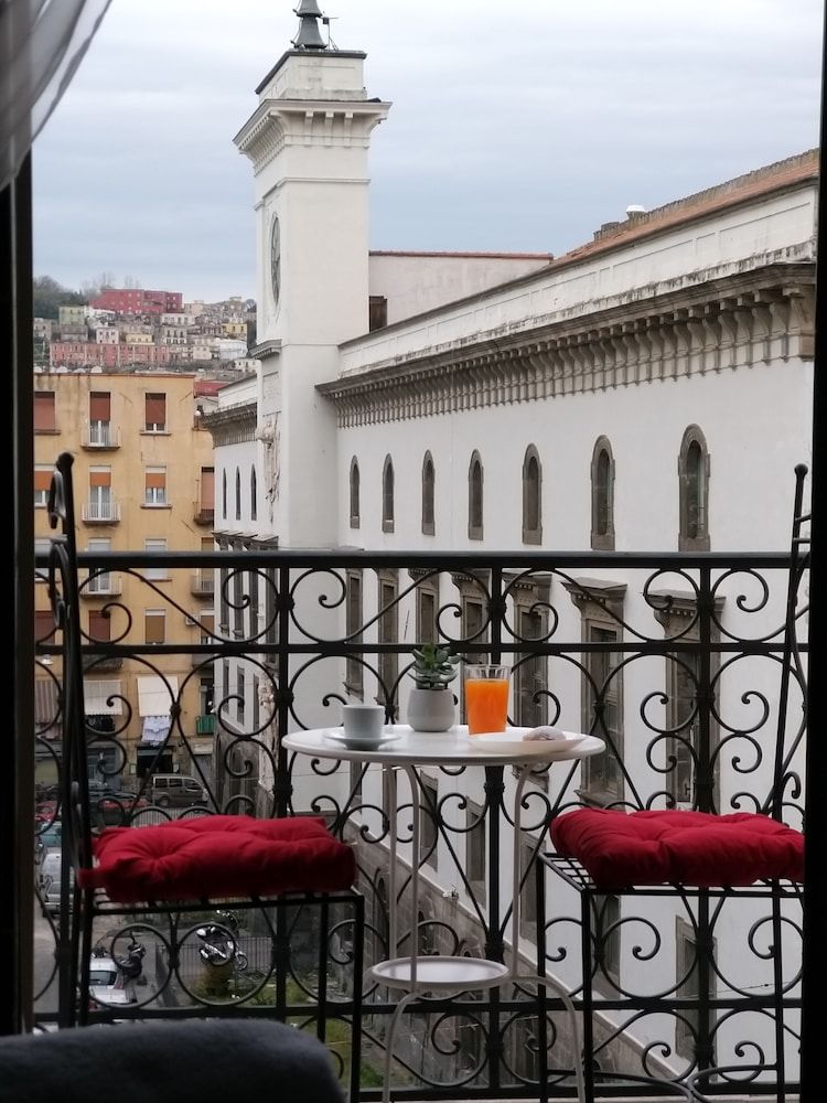 B&B 'A Livella