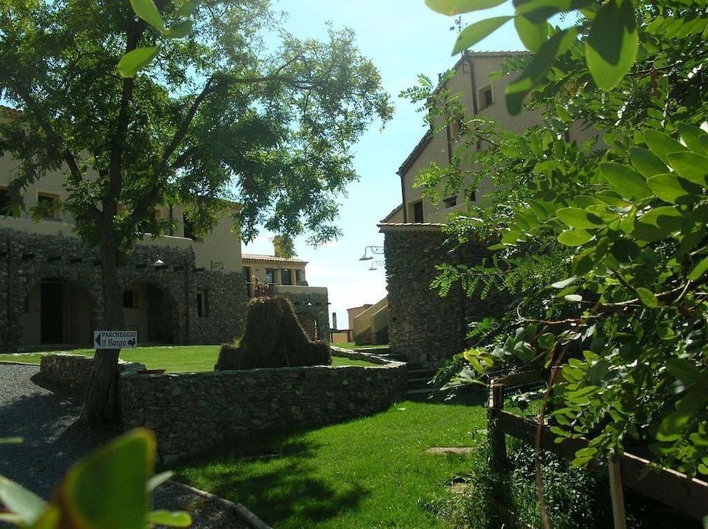 Il Borgo della Marinella