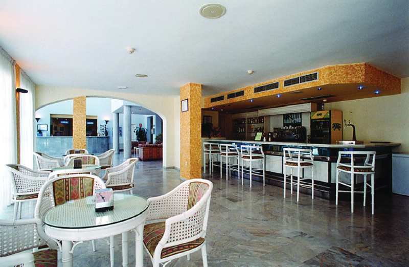 Hotel ELE La Perla