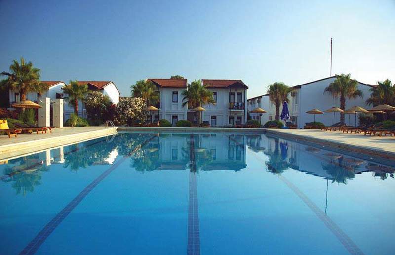 Santa Family Club Hotel