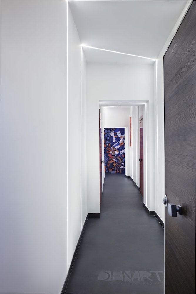 Demart Suites