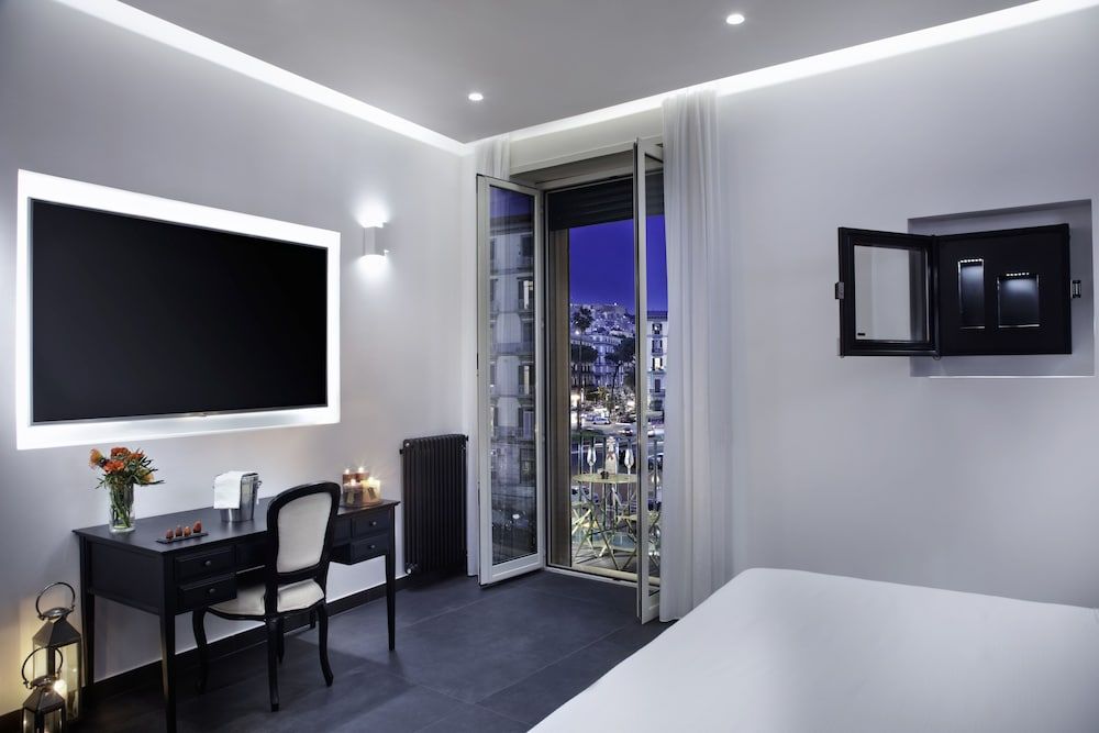 Demart Suites