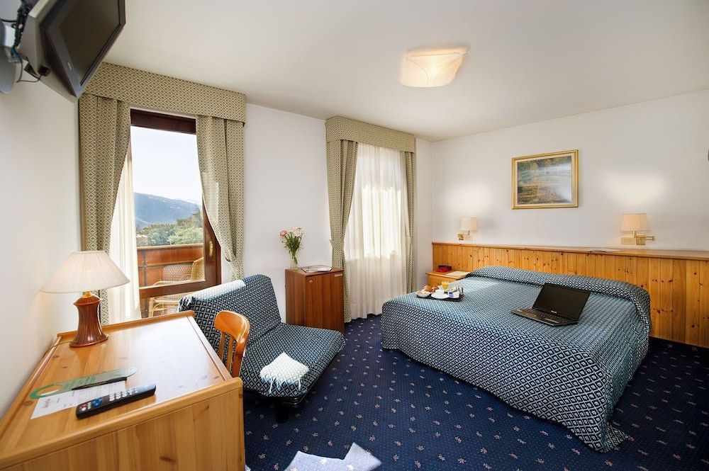 Hotel Sassella
