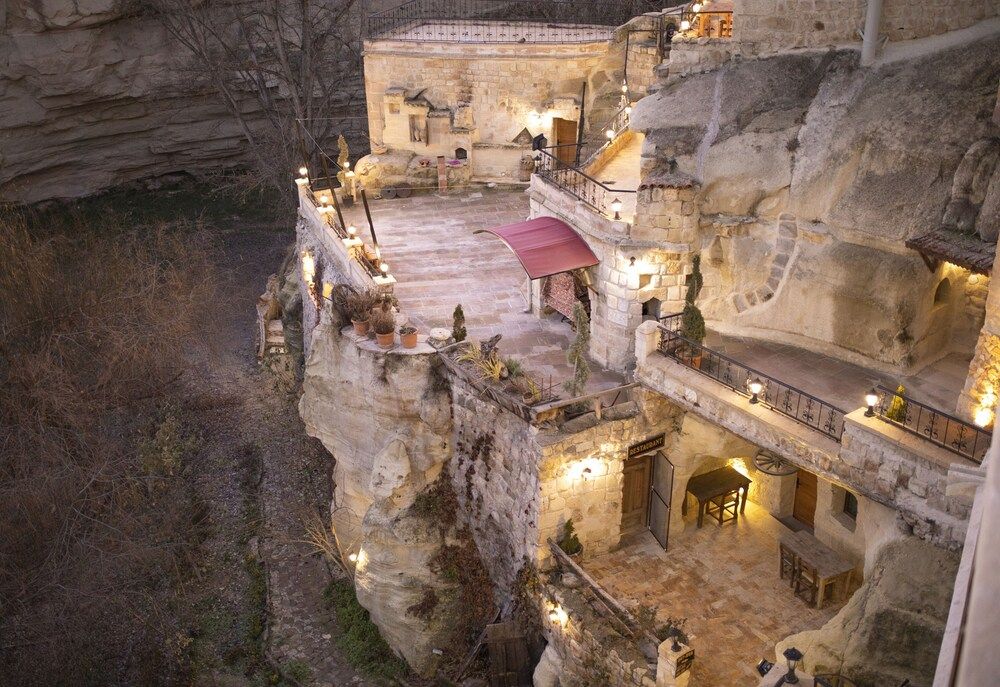 Splendid Cave Hotel