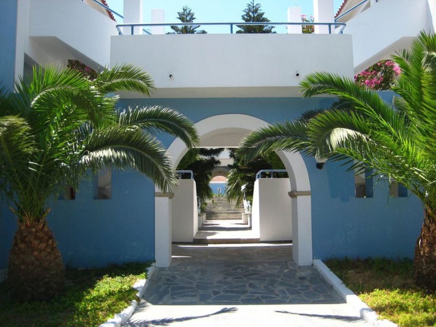 Zefiros Beach Hotel
