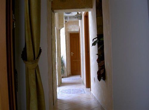 Artemide