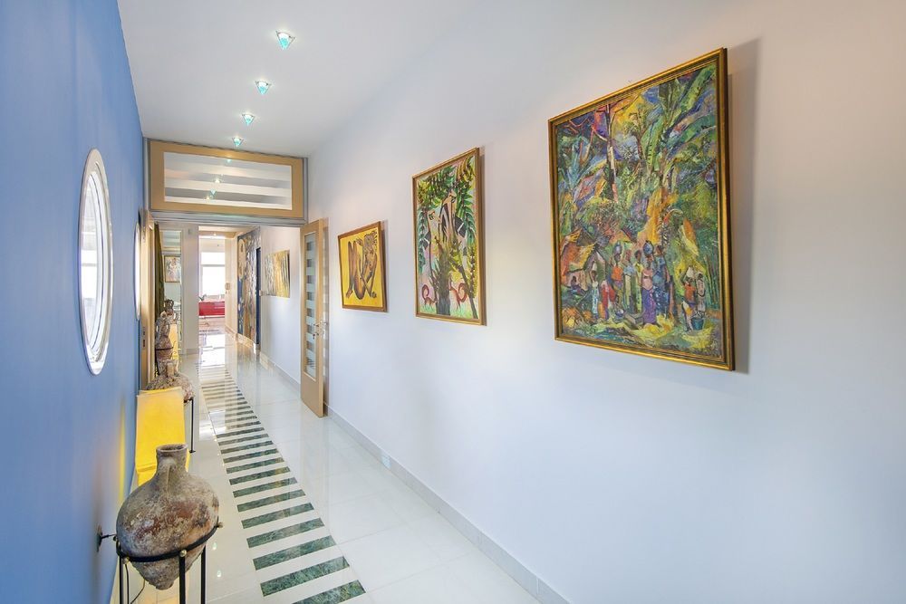 Grande Dame Villa