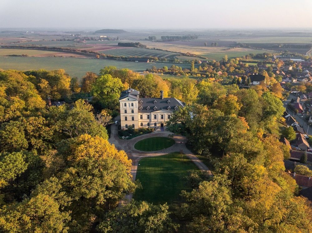 Chateau Mcely Spa Hotel & Forest Retreat