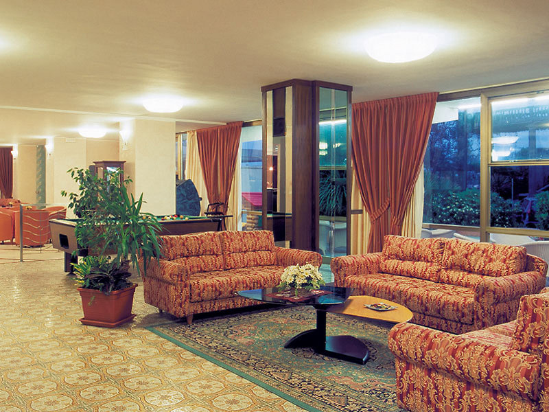 Yes Hotel Touring