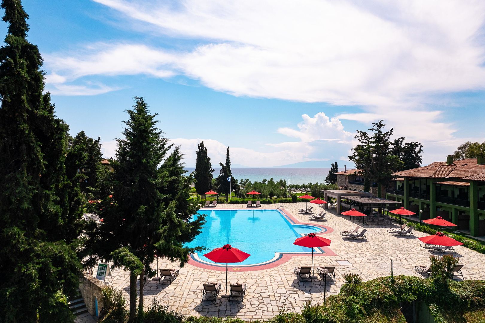 Simantro Resort