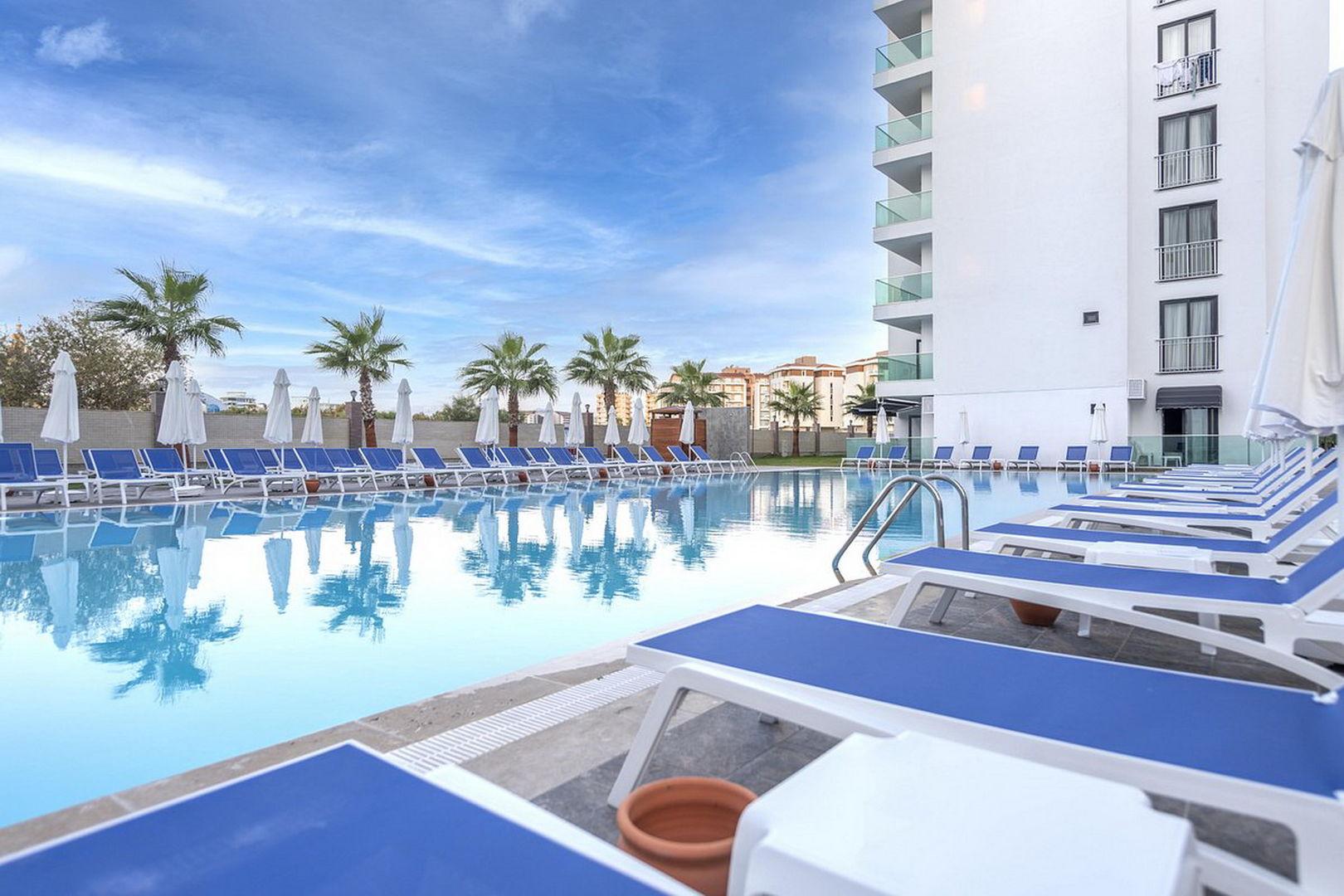 Lavia Hotels Lara