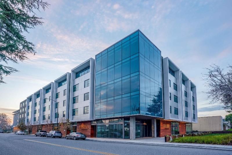 Shashi Hotel Mountain View