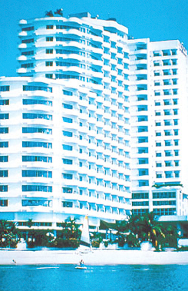 Flamingo Hotel by the Beach