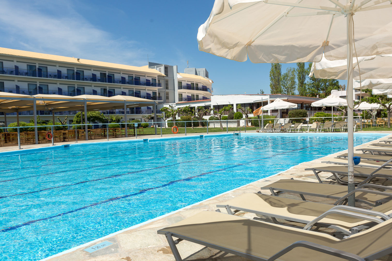 Golden Coast Hotel & Bungalows