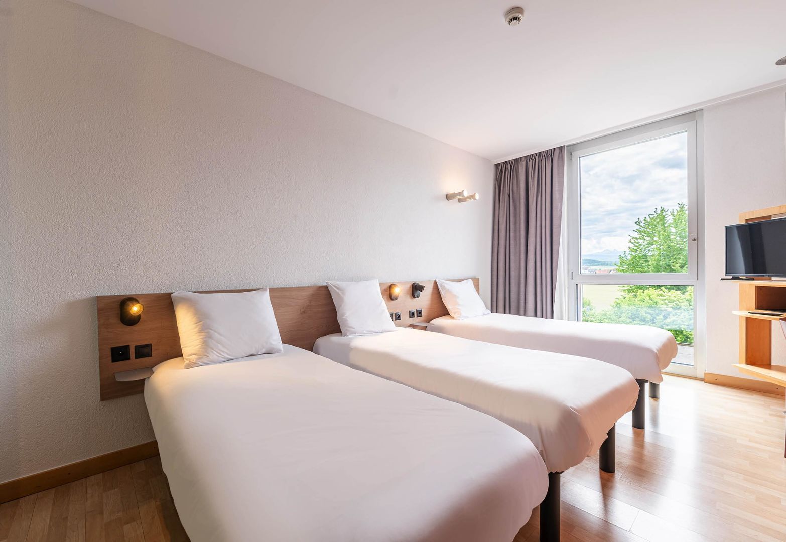 B&B HOTEL Lully 3 Lakes