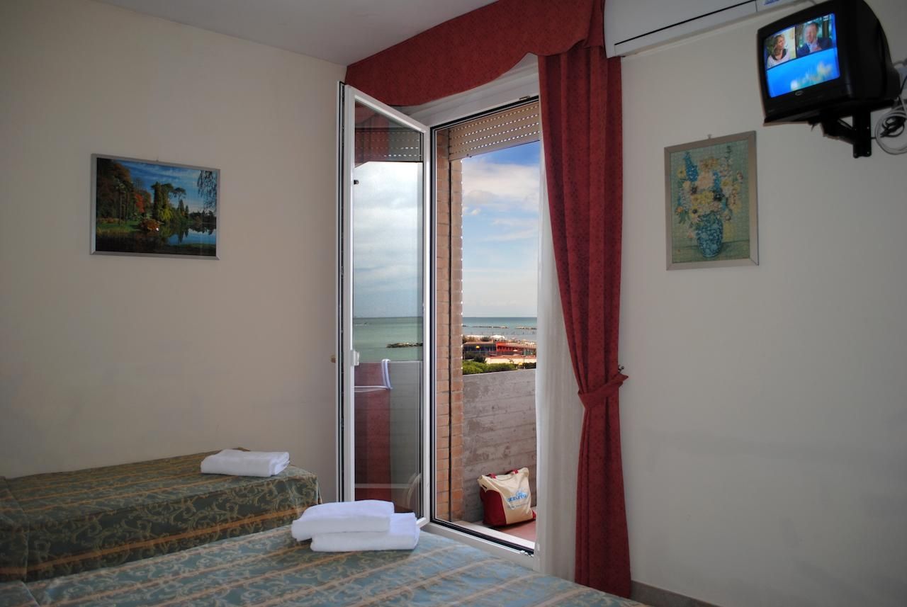 Family Hotel Marina Beach