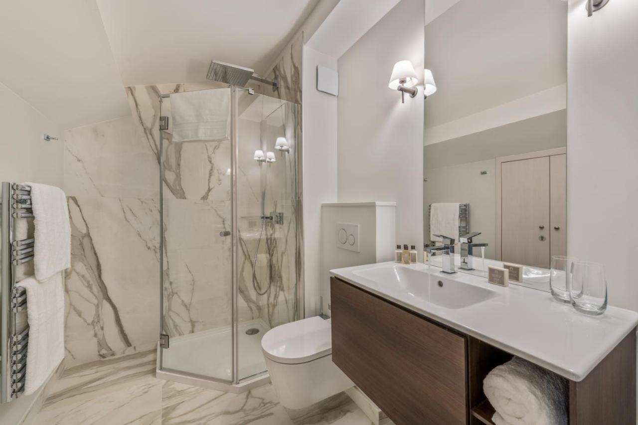 Les Suites de L'Ile Barbe