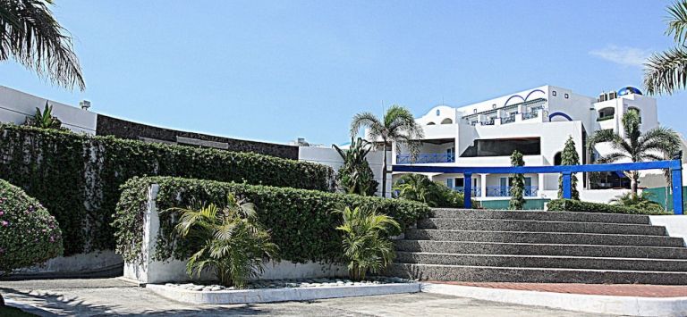 Thunderbird Resort Poro Point