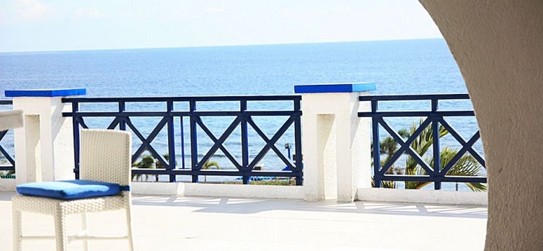 Thunderbird Resort Poro Point