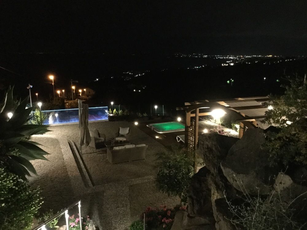 Collina House